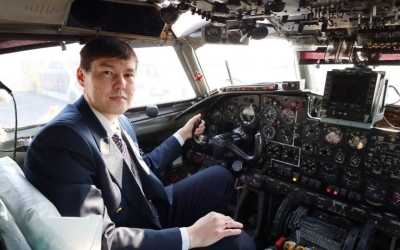 Якутянин Алекс Анемподистов в 32 года стал командиром экипажа Ан-24: продолжение династии авиаторов