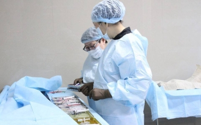 В Якутии врачи спасли зрение мужчине, которому в глаз попал кусок металла