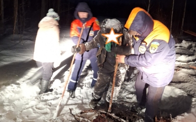 В Верхневилюйском улусе спасатели вызволили из пурги пожилого мужчину и женщину: Пенсионеру понадобилась медпомощь