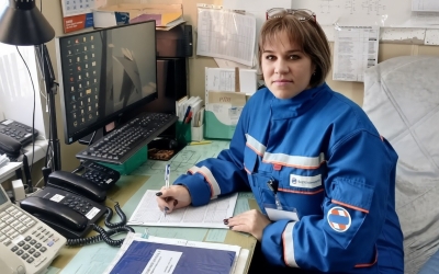 Единственная женская бригада электромонтеров в Центральных электрических сетях: история Юлии Норенко