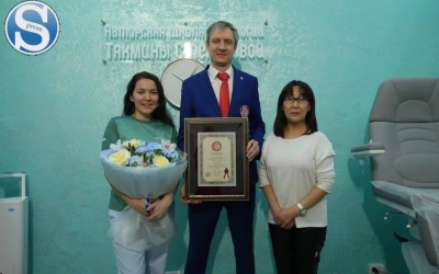 81 педикюр без сна: якутский подолог Тахмина Степанова установила абсолютный рекорд России