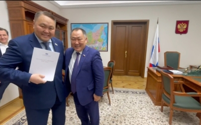 Альберт Семенов удостоен Благодарности за вклад в развитие парламентаризма