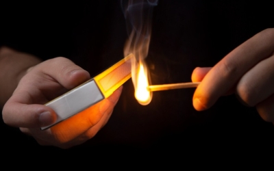 Суд в Якутии прекратил уголовное дело об убийстве: Мужчина ударил и связал потерпевшего, а потом поджег дом и скрылся