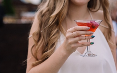 «Я выбросила деньги родителей за один вечер»: Студентка из Якутска о 70 тысячах рублей, потраченных в клубе вместо покупки ноутбука