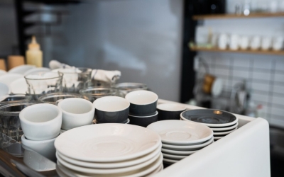 В Якутии 31 ребенок отравился в школьной столовой: Бывшего директора школы оштрафовали на 660 тысяч рублей