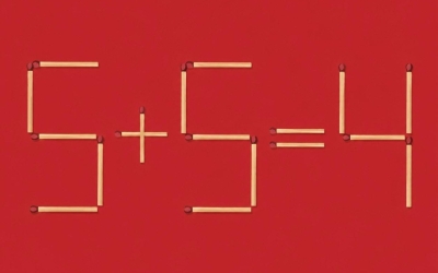 Головоломка со спичками: как из 5 + 5 = 4 получить верное равенство, передвинув всего одну спичку?