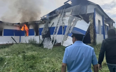 Пожар в школе в Сунтарском районе: предварительная причина — удар молнии