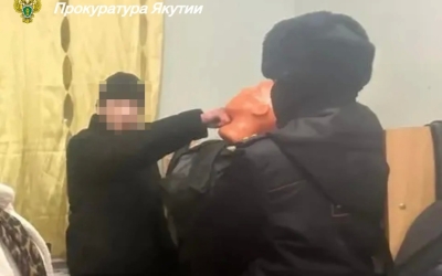 60 ударов руками по голове и туловищу: 17-летний житель Якутска избил студента до перелома черепа, вымогая 30 тысяч рублей