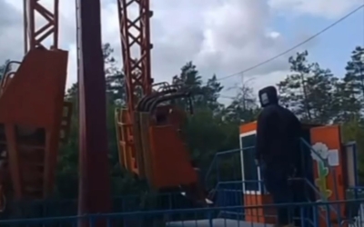 Появилось видео первых секунд ЧП на аттракционе «Зигзаг» в Якутске