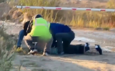 В Якутии задержали курьера мошенников, забравшего у пенсионера из Алдана 2,2 млн рублей: опубликовано видео задержания