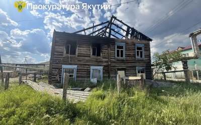 В Якутске суд рассмотрит дело о поджоге дома, где погибли мать и дочь: обвиняемая призналась, что совершила преступление из зависти