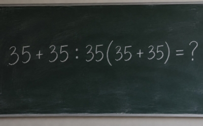 Математический челлендж: решите пример 35 + 35 : 35(35 + 35) = ?