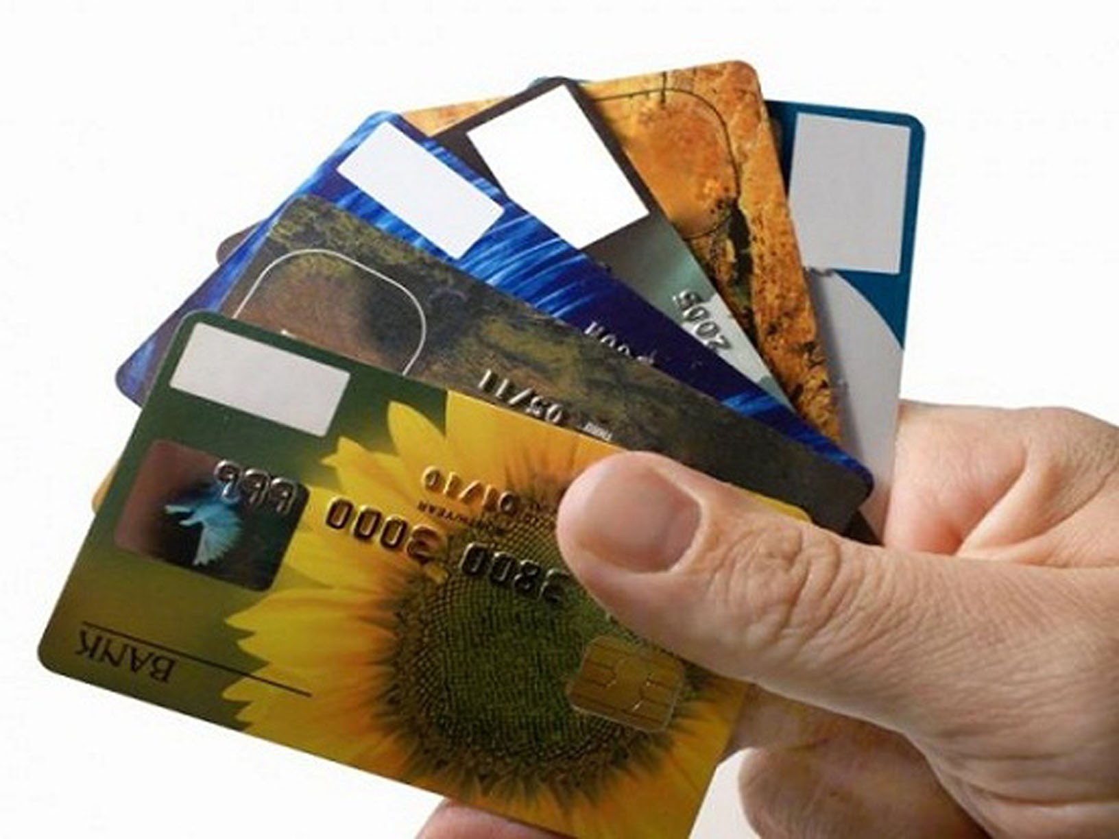 Много дебетовых карт. Пластиковые карточки. Банковская карта. Пластиковые карты банковские. Кредитные пластиковые карты.