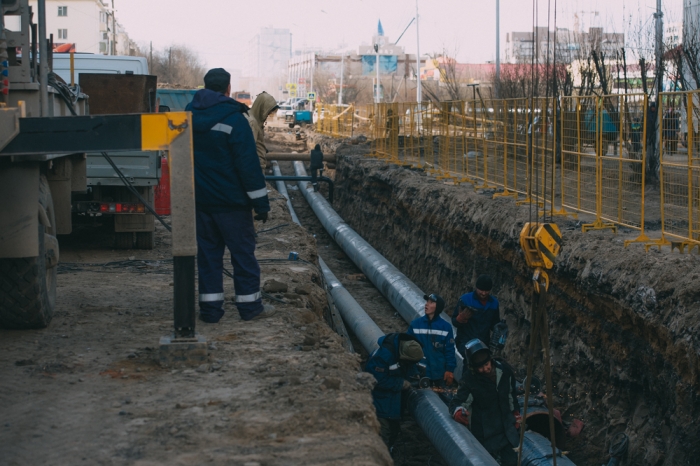 Сахатранснефтегаз": ведем работу по реконструкции газопроводов на ул. Петра Алек