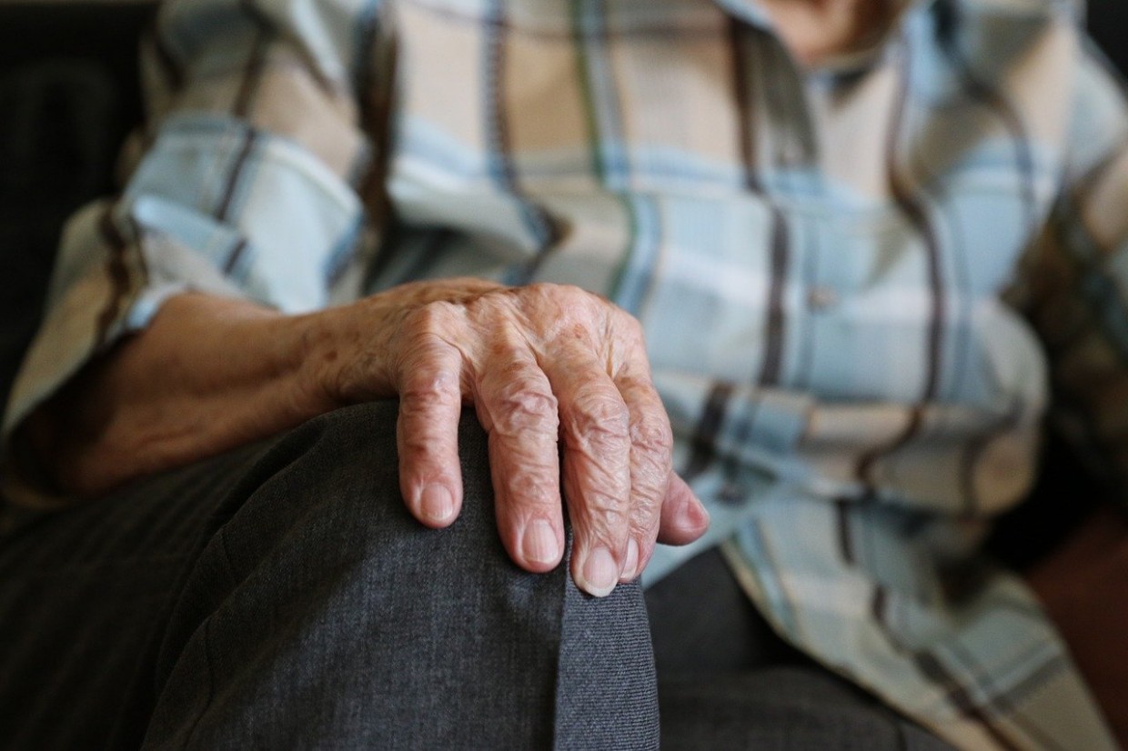 72-летний инвалид затопил соседей для привлечения внимания соцработников