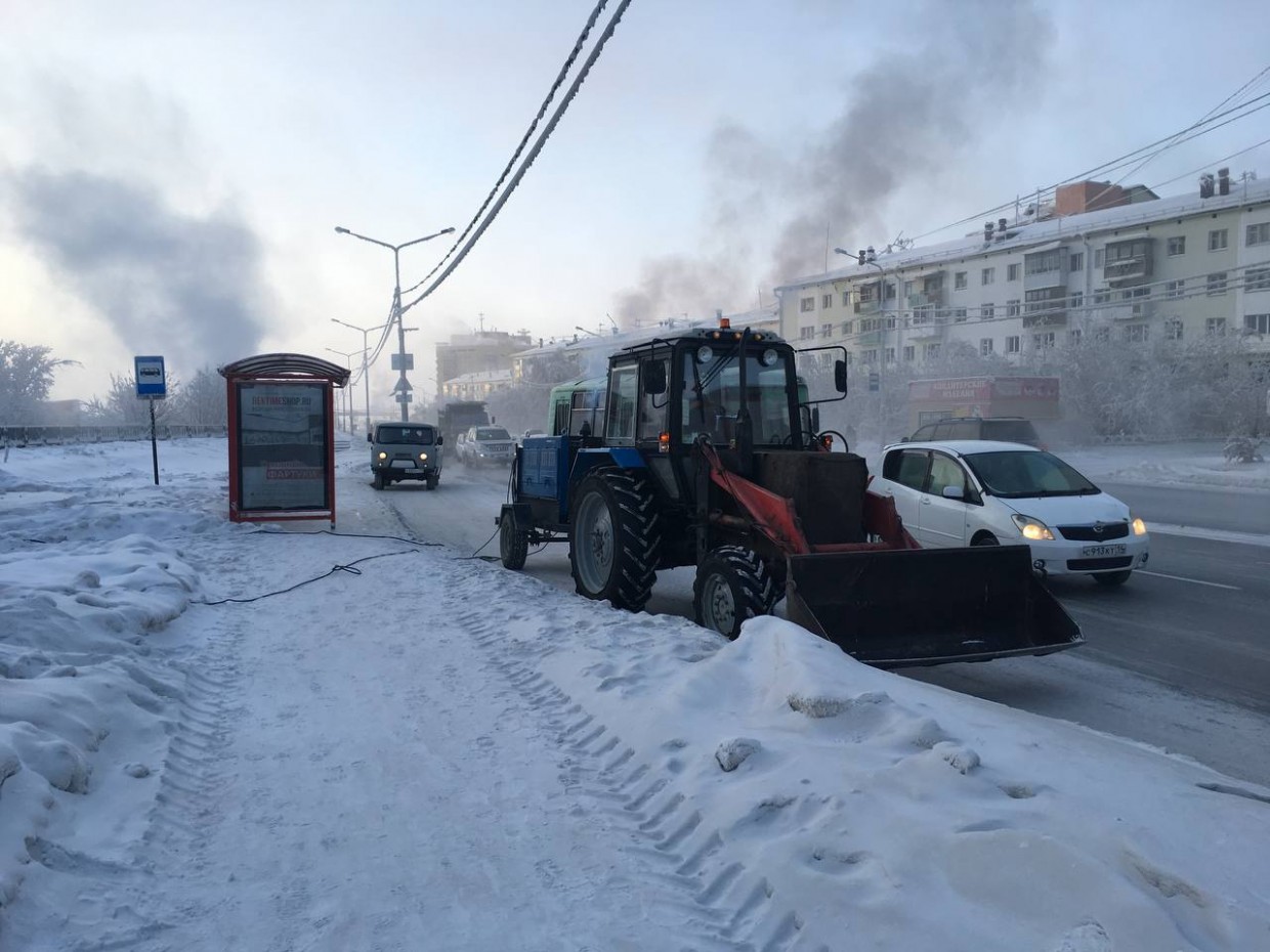 Дорожный якутск. Дорожный Якутия. Погода дорожный Саха Якутия. Якут.дорож робот.