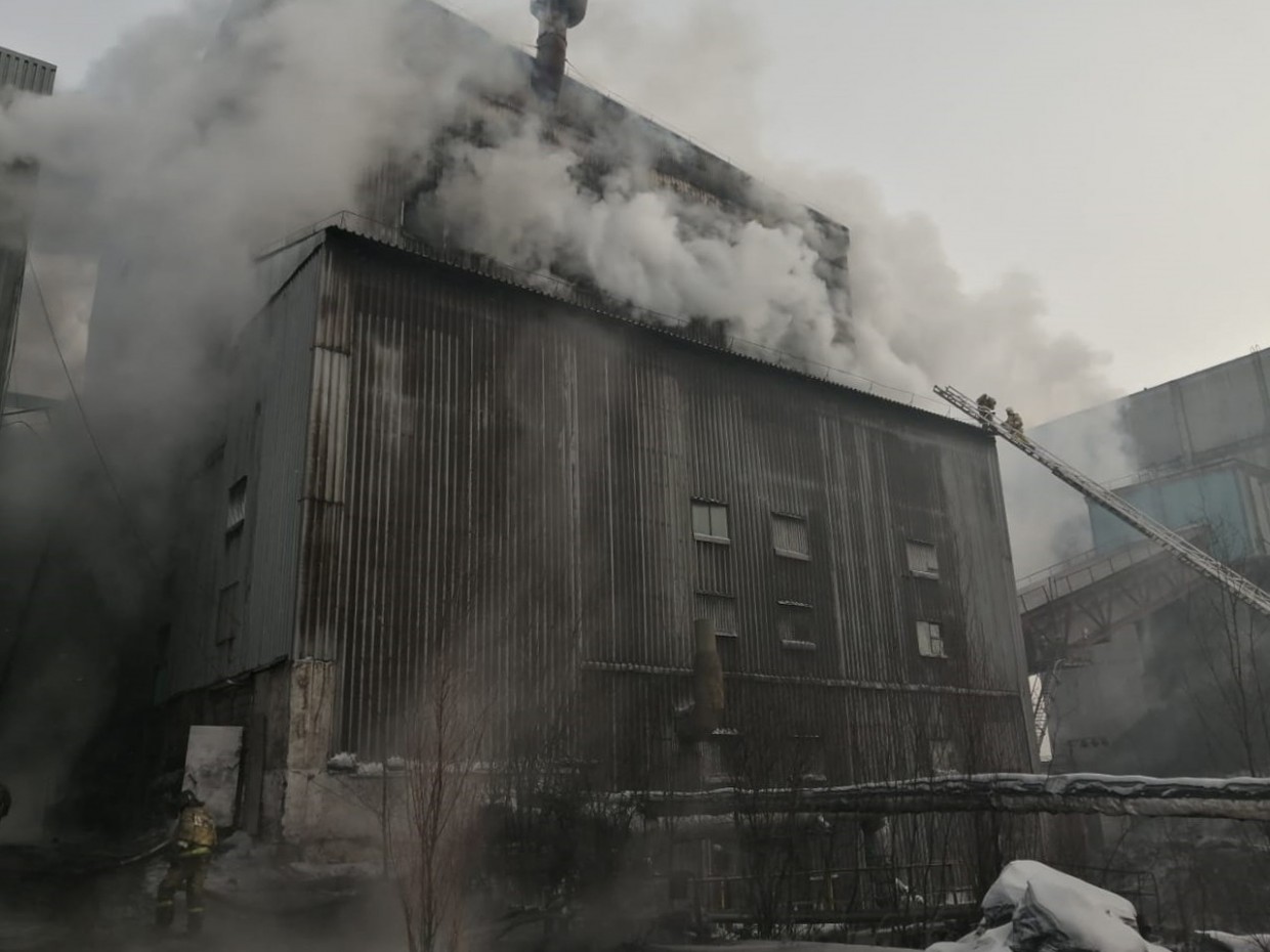 В Якутии произошел крупный пожар на угольном предприятии