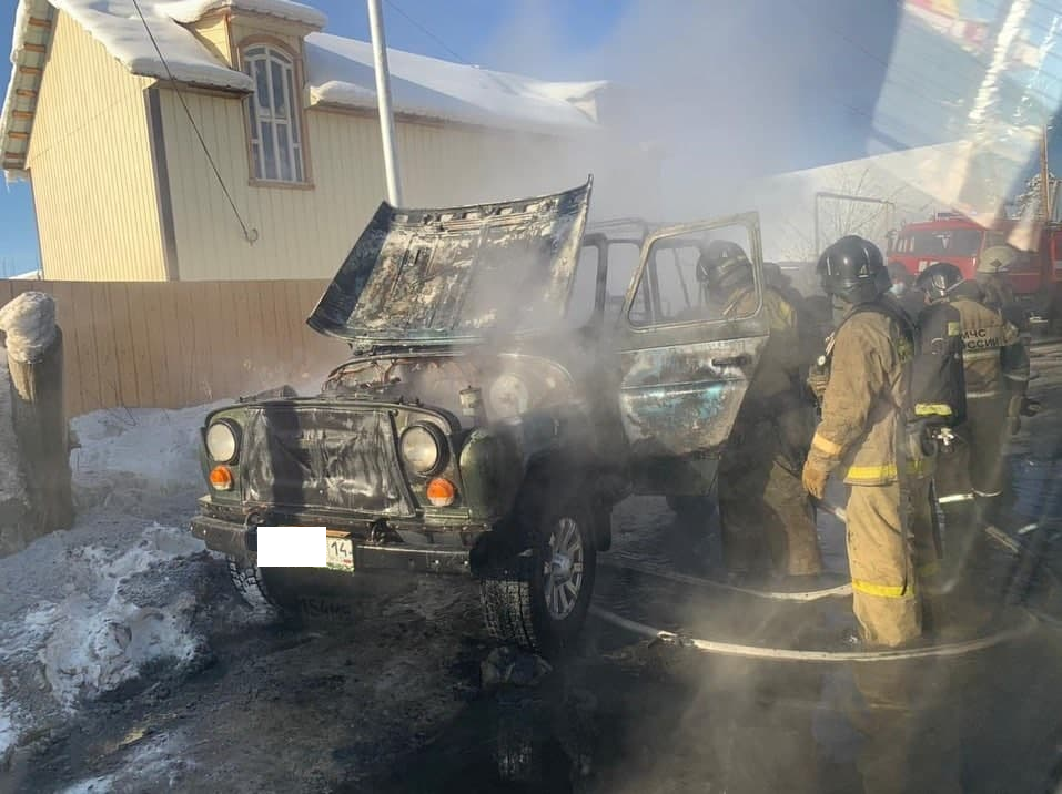 В Якутске сгорел автомобиль