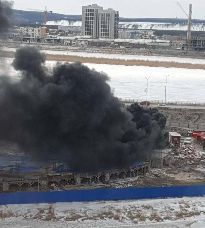 В Якутске снова произошел пожар на стройке