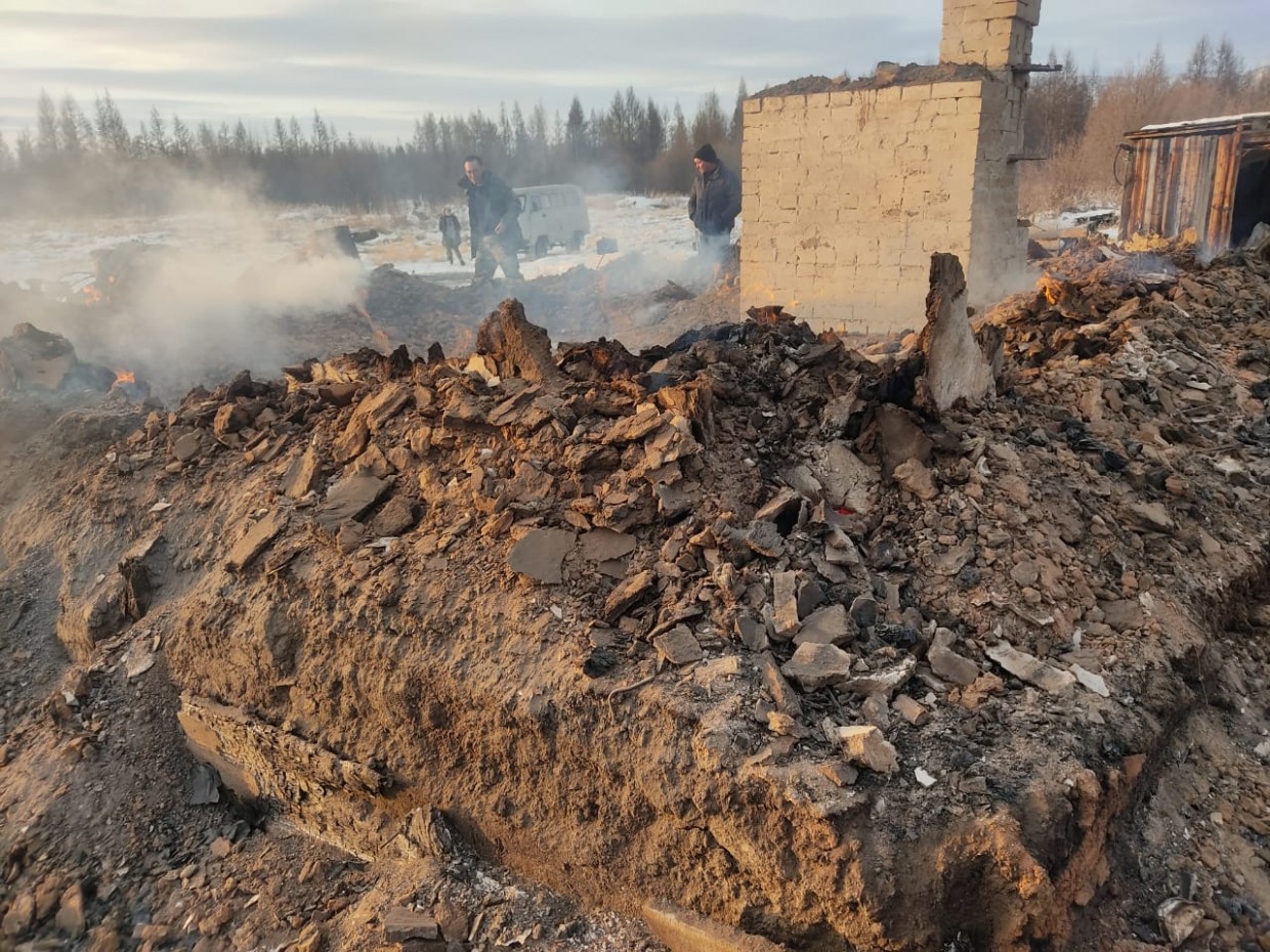 В Якутии на пожаре на гидрологическом посту обнаружено тело женщины: Следователи проводят проверку