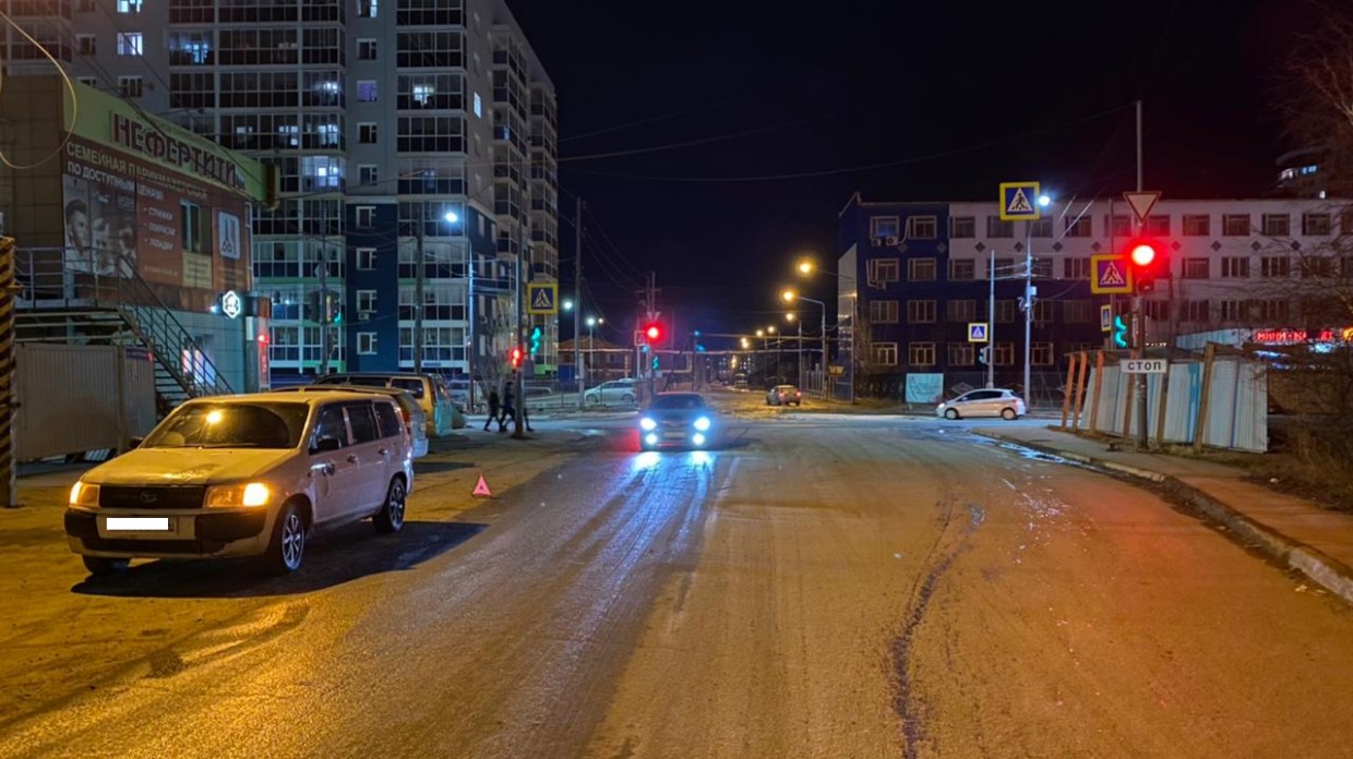 В Якутске автомобилист сбил девушку на пешеходном переходе