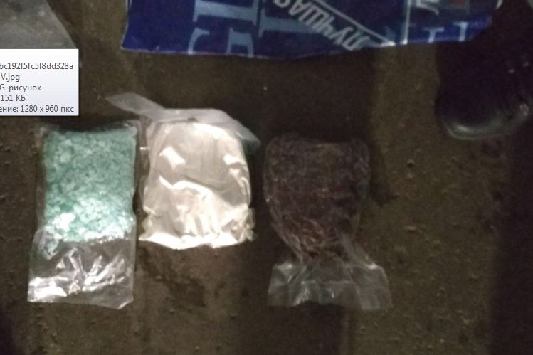 В Якутии две девушки пытались продать свыше полутора кг синтетических наркотиков