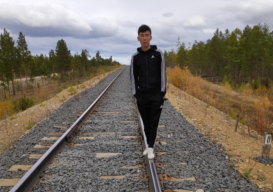 Восьмые сутки в Якутске разыскивают молодого человека