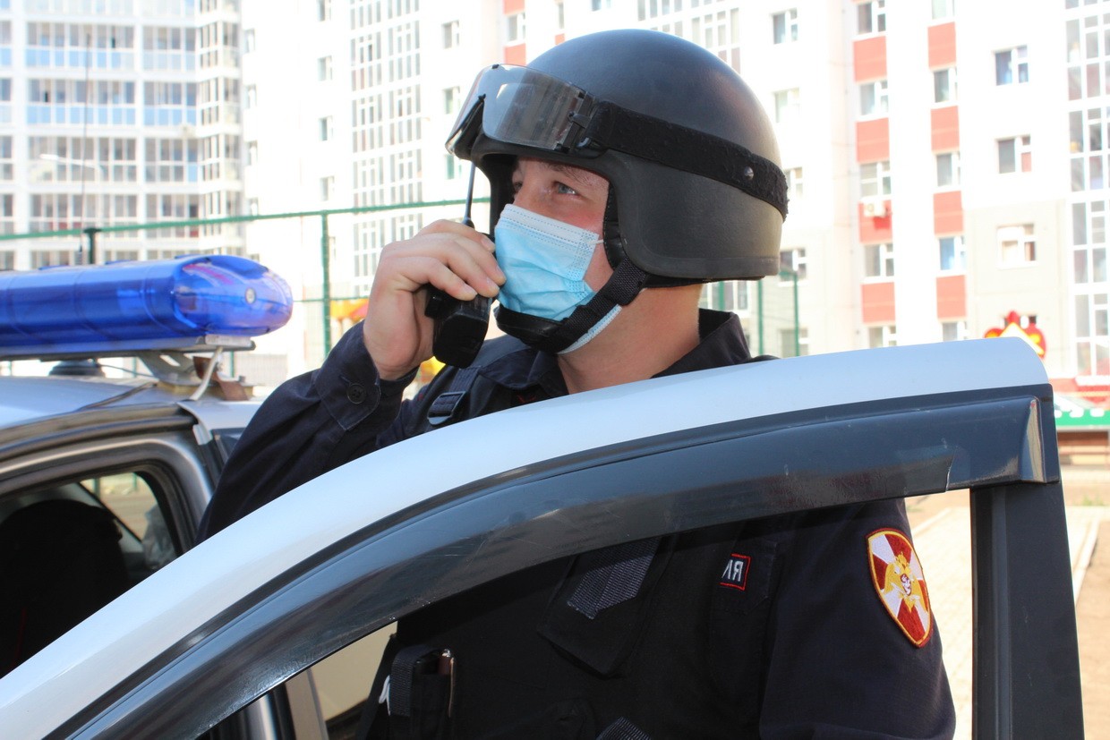 В Якутске избили двух мужчин и угнали их автомобиль