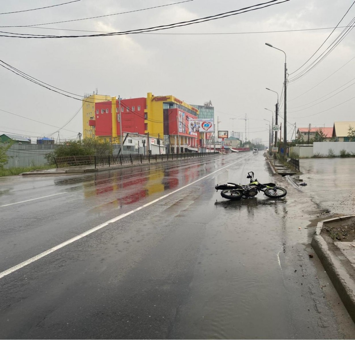 В Якутске пьяный мотоциклист совершил ДТП и получил серьезные травмы