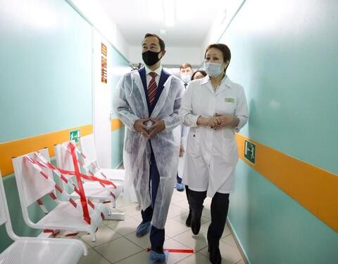 Айсен Николаев: Айхальскую городскую больницу оснащают современным медицинским оборудованием 