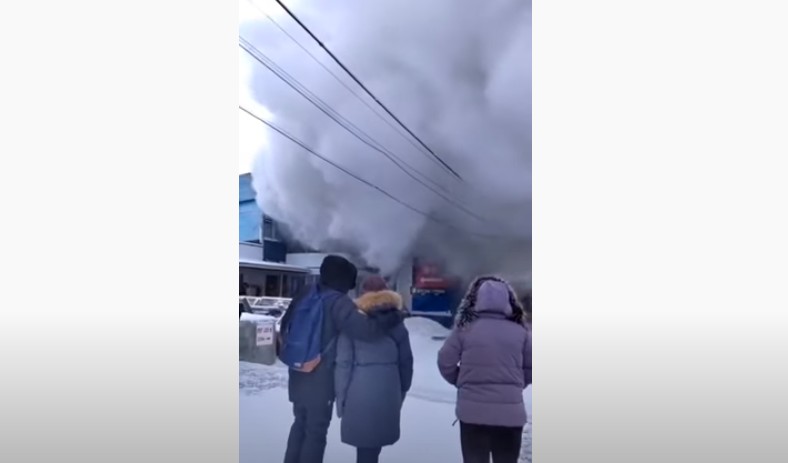В Олекминске загорелся магазин: Эвакуированы люди