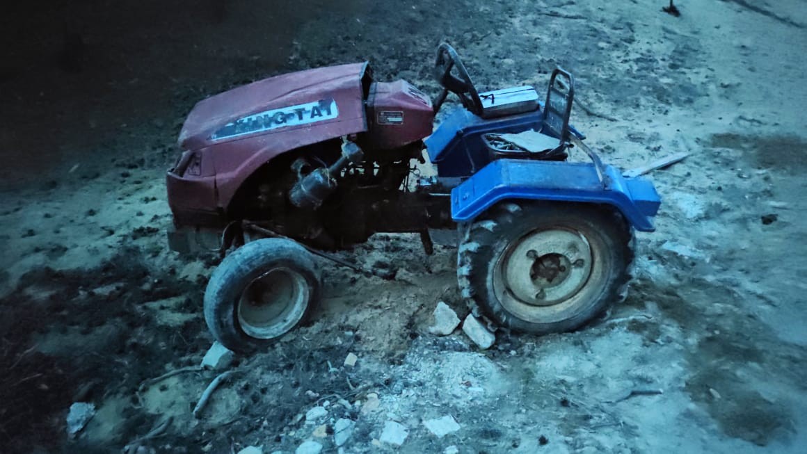 В Якутии девушка-трактористка устроила ДТП