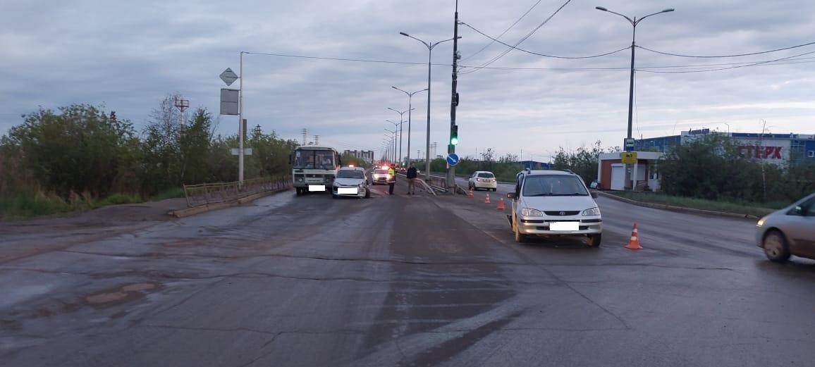 Кто возглавляет мобильную группу руководства в чс