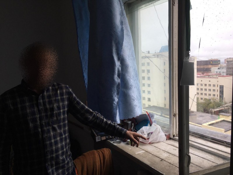 В Якутске пьяный мужчина угрожал выкинуть своих детей с 9-го этажа