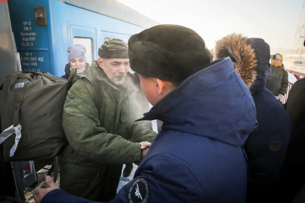 В Нижнем Бестяхе встретили участников специальной военной операции |  SakhaPress.ru