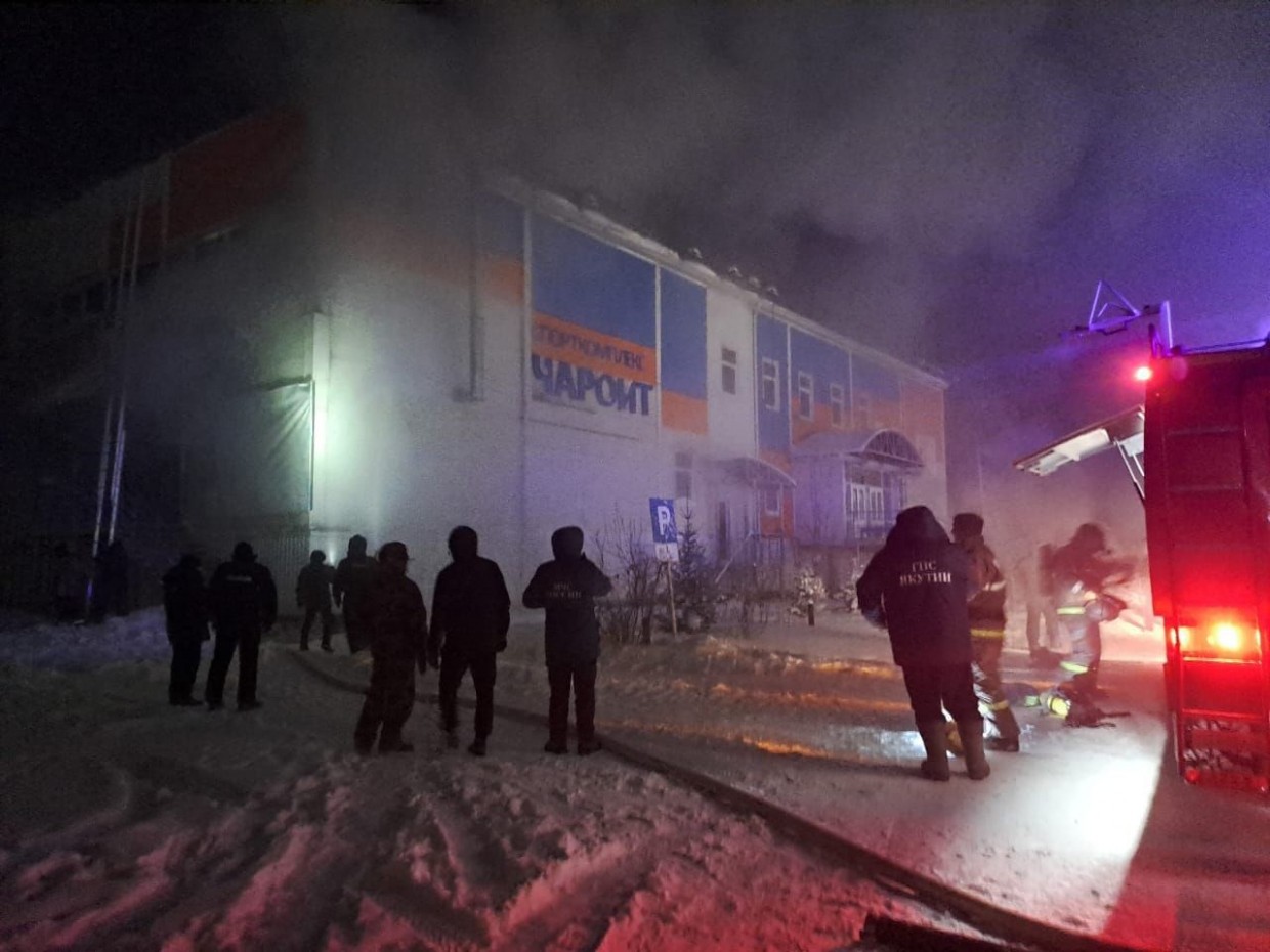В Олекминске сотрудник Росгвардии помог предотвратить возгорание в спортивном комплексе «Чароит»
