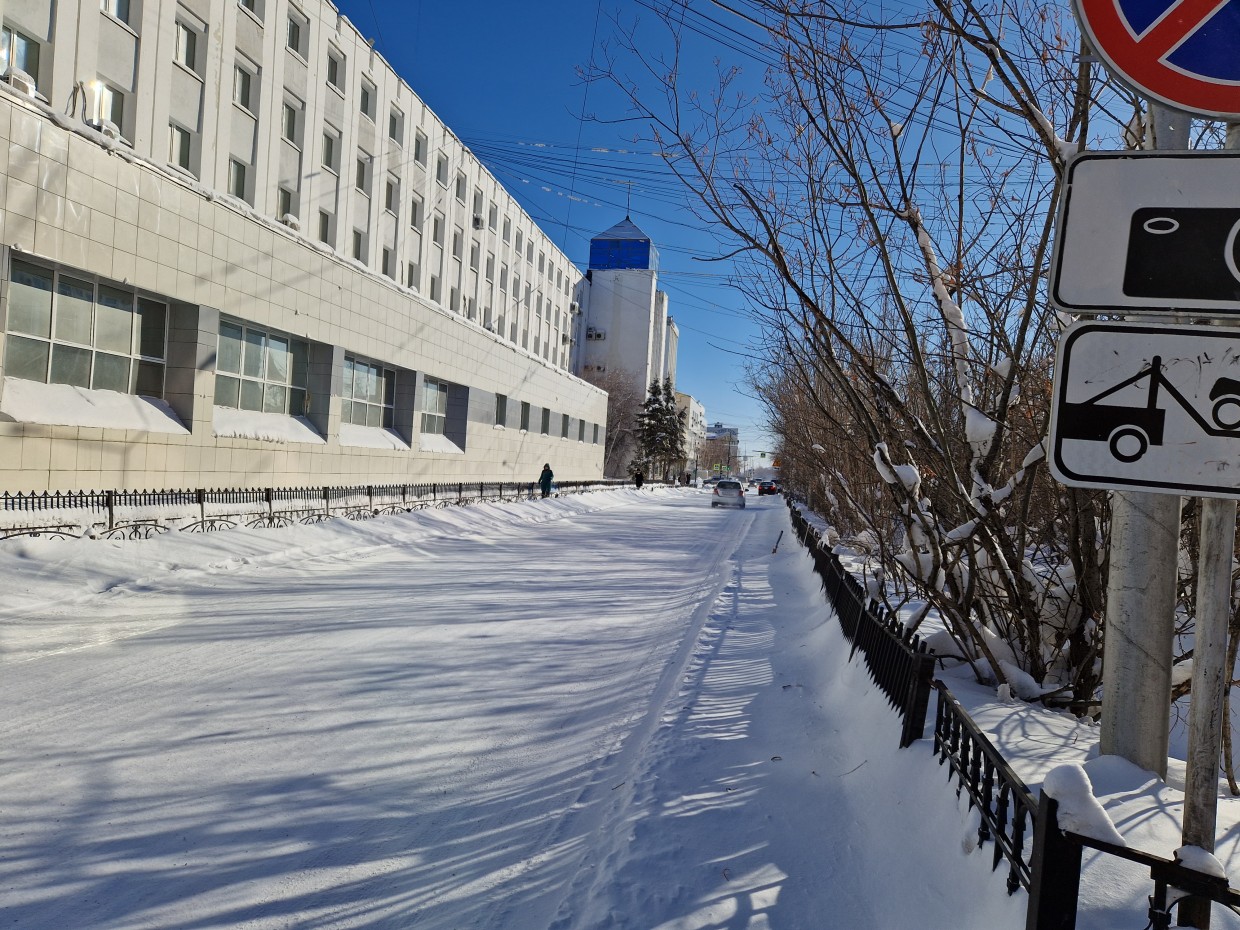 В Якутске небольшой снег, ветер северо-западный