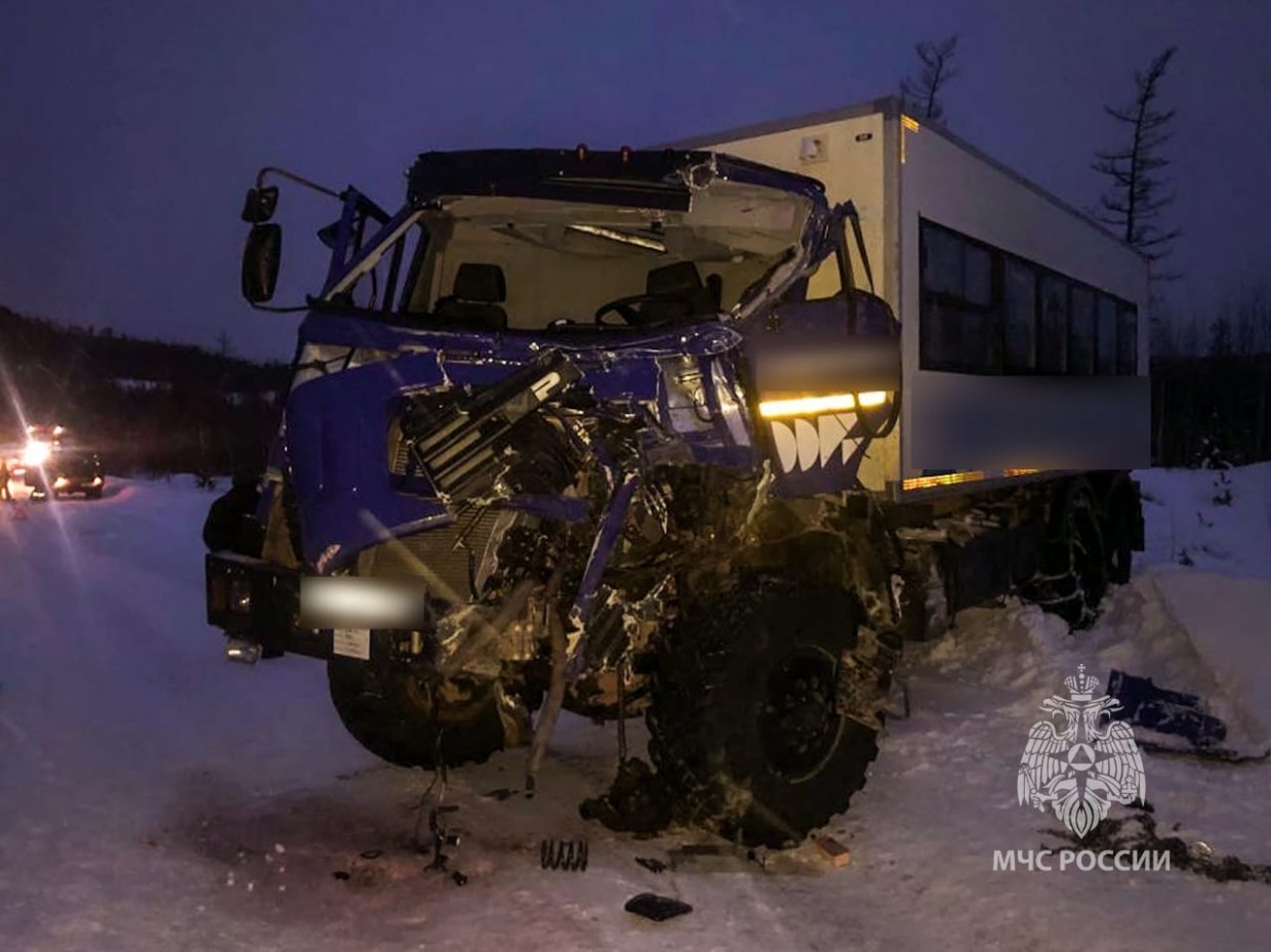 По факту столкновения грузовиков КамАЗ и Shacman прокуратура начала проверку