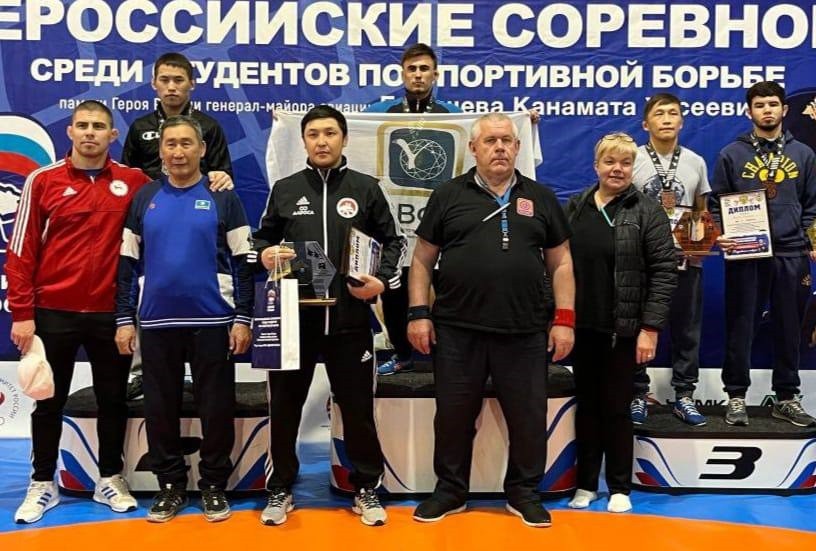 Якутские борцы завоевали девять медалей чемпионата России среди студентов