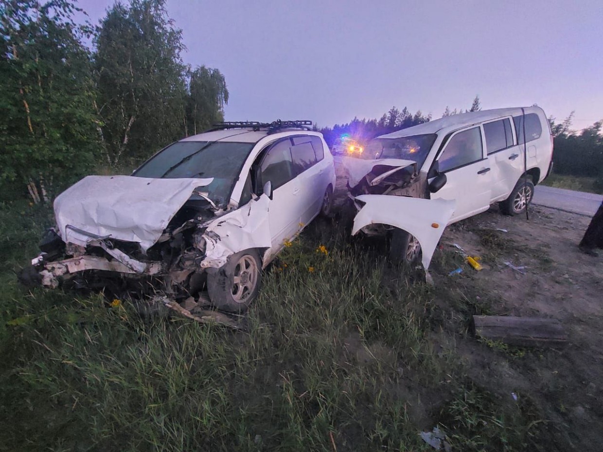 В Якутии 20-летний водитель устроил ДТП, в котором погибла пассажирка встречной  машины | SakhaPress.ru