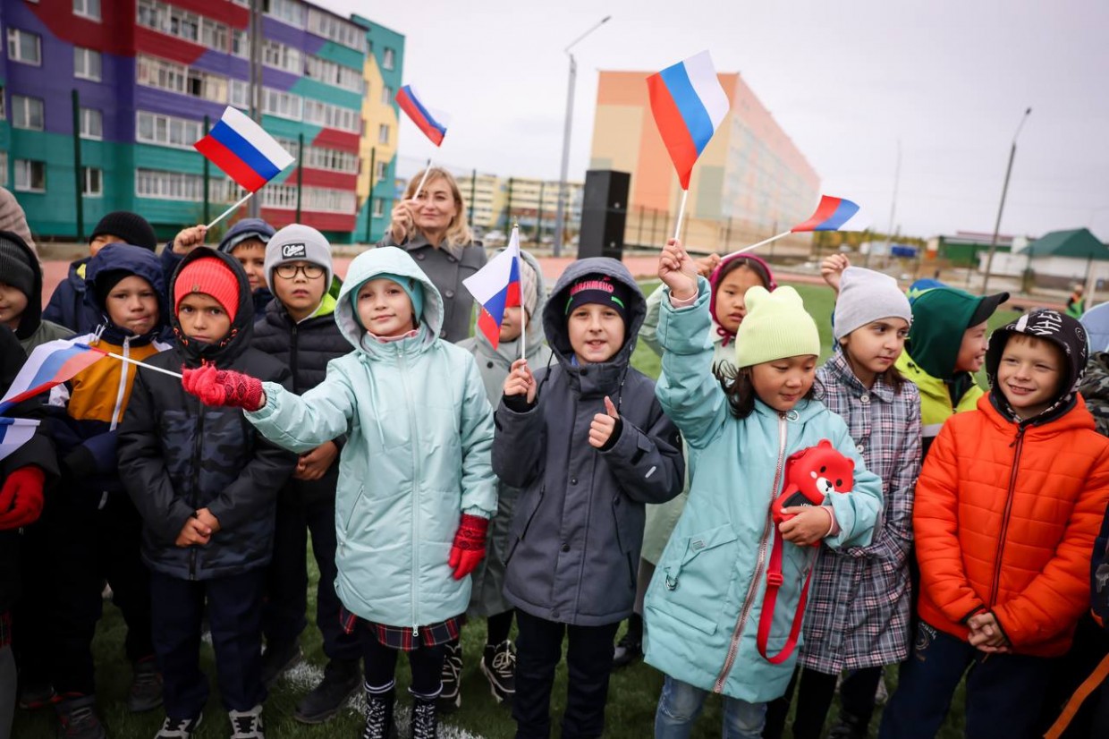 В Удачном Якутии открыли городской спортивный стадион | SakhaPress.ru