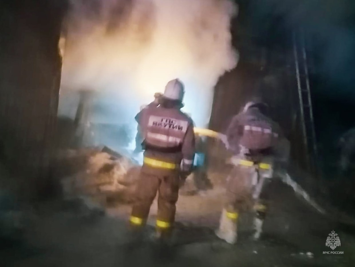 В Якутии на пожаре погибли трое человек