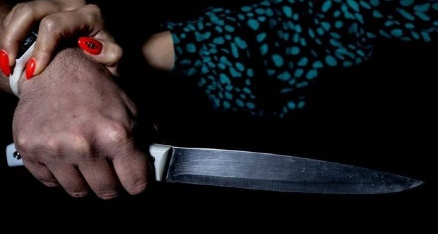 Дежурный прокурор: В Якутске женщина получила ножевое ранение