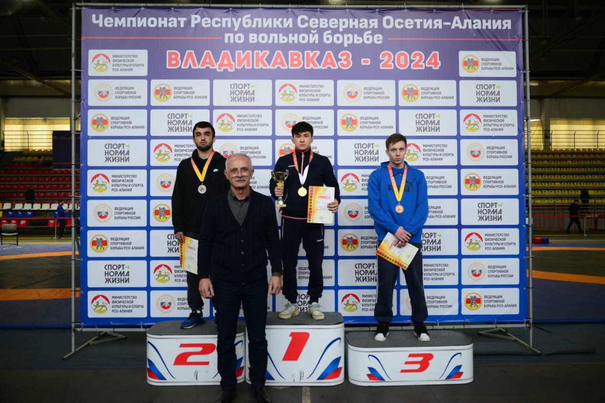 Вольная борьба: Якутяне выиграли медали чемпионата Северной Осетии