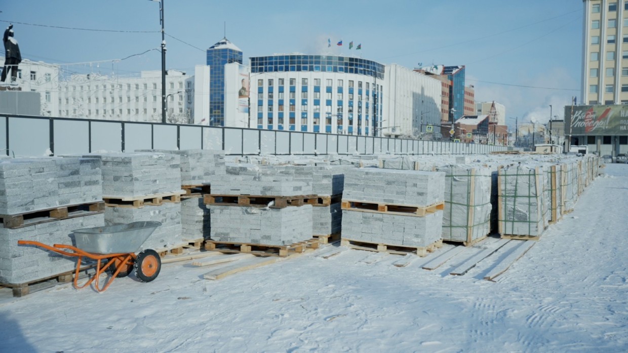 Благоустройство площади Ленина в Якутске завершится в октябре