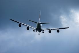 Самолет, летевший из Новосибирска в Нерюнгри, возвратился в аэропорт вылета из-за посторонних шумов в кабине