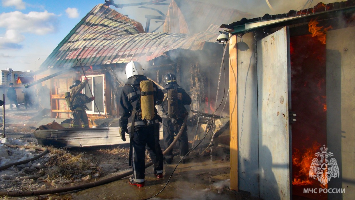 В Якутске сгорела частная дача на Вилюйском тракте: Пострадал мужчина