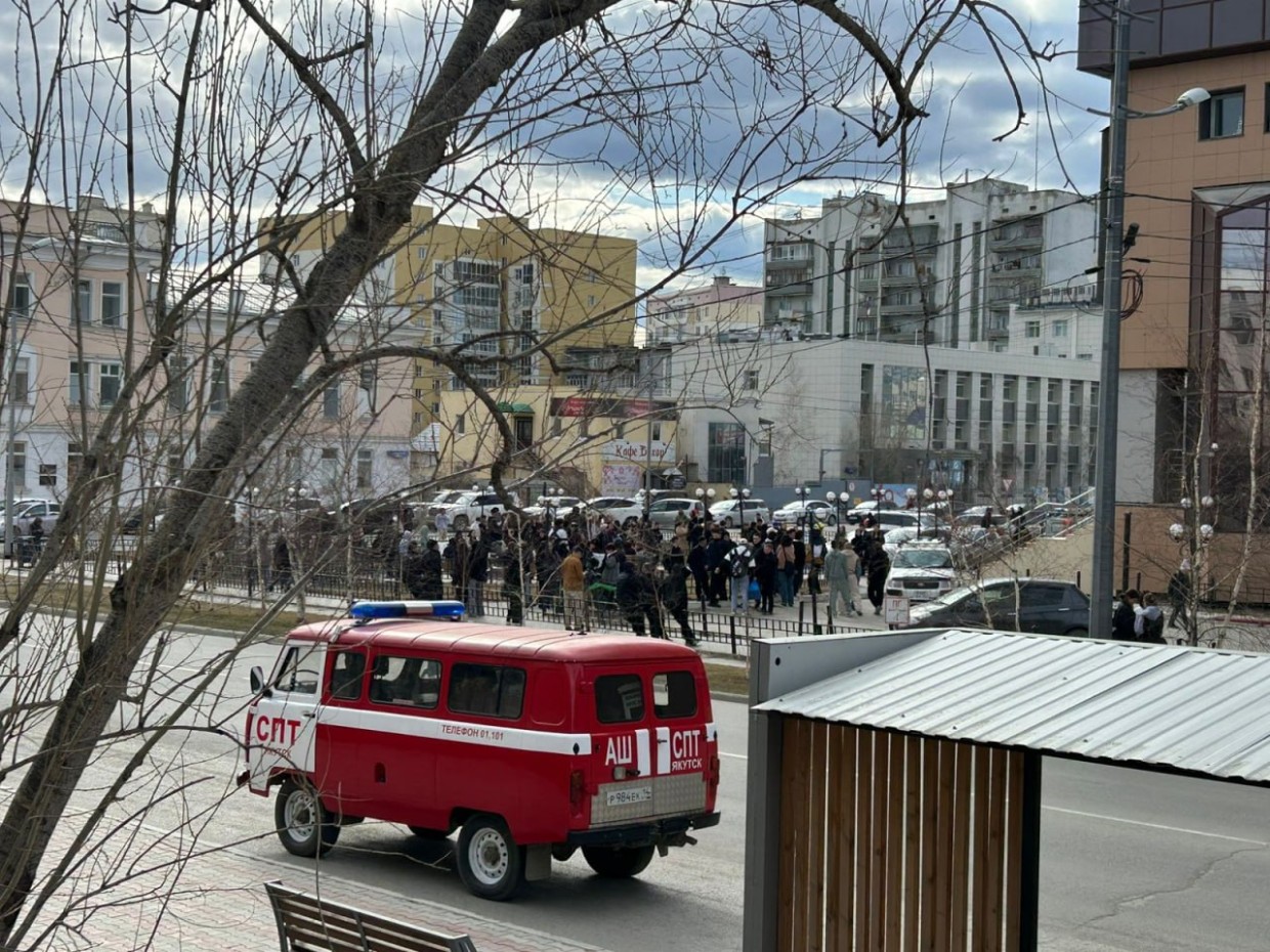В Якутске эвакуировали посетителей и работников ТРК 