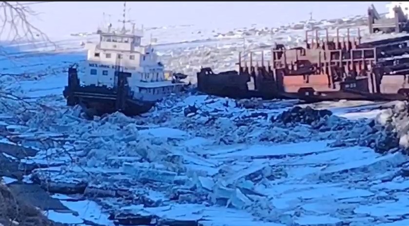 На реке Лене под Жиганском затонули два судна: Возбуждено уголовное дело
