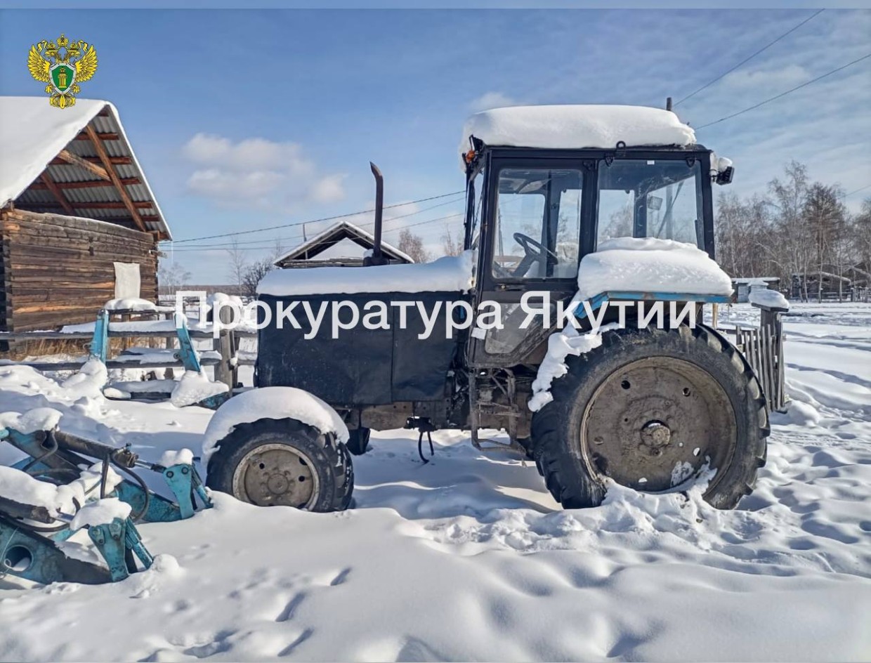 Житель Якутии с угрозами применения насилия отобрал у обидчика своего родственника трактор «Беларус»
